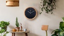 Black - Wanduhr aus massiven Eichenholz